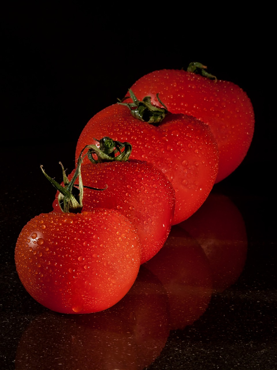 tomatoes, fruits, fresh-611597.jpg